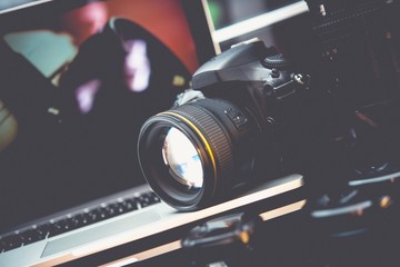 چگونه عکاس یا فیلمبردار مناسب برای پروژه خود را پیدا کنید